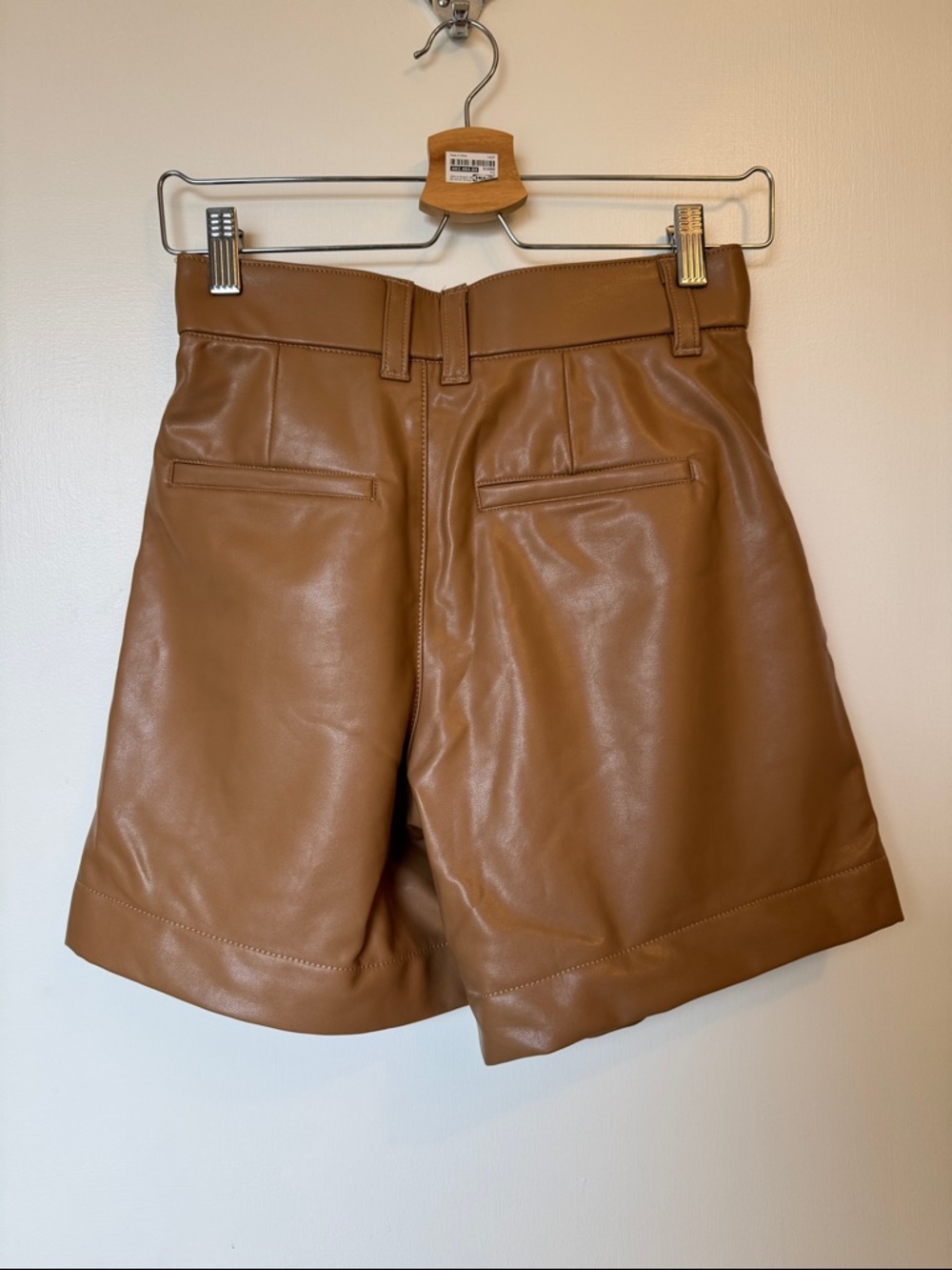Abercrombie & Fitch Faux Leather shorts - Picture 2 of 2